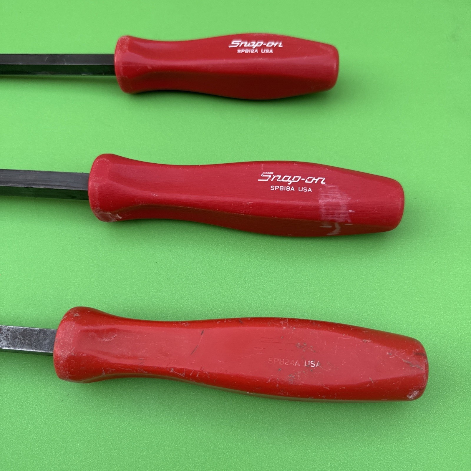 Snap-On USA RARE 3 Piece 12″, 18″, 24″ RED Hard Handle NON STRIKING Pry Bar Set