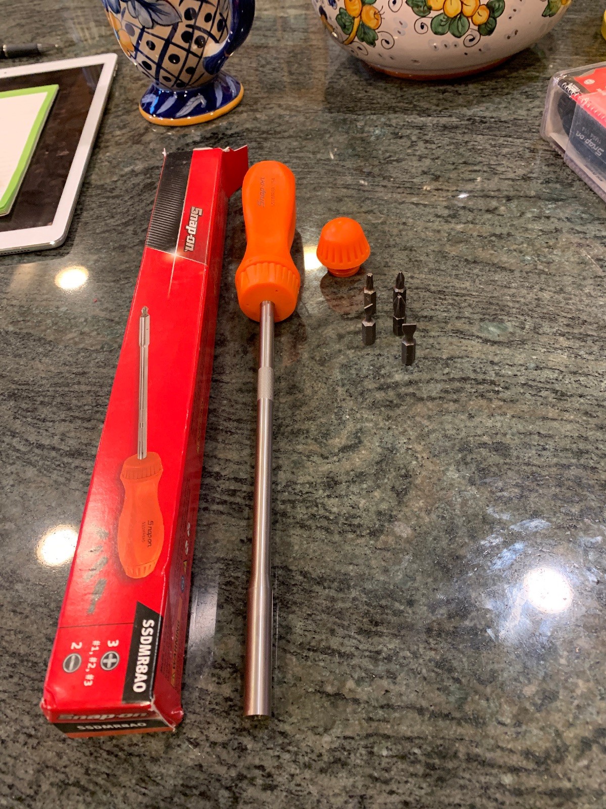 Snap On ssdmr8ao ratcheting screwdriver with 5 bits orange