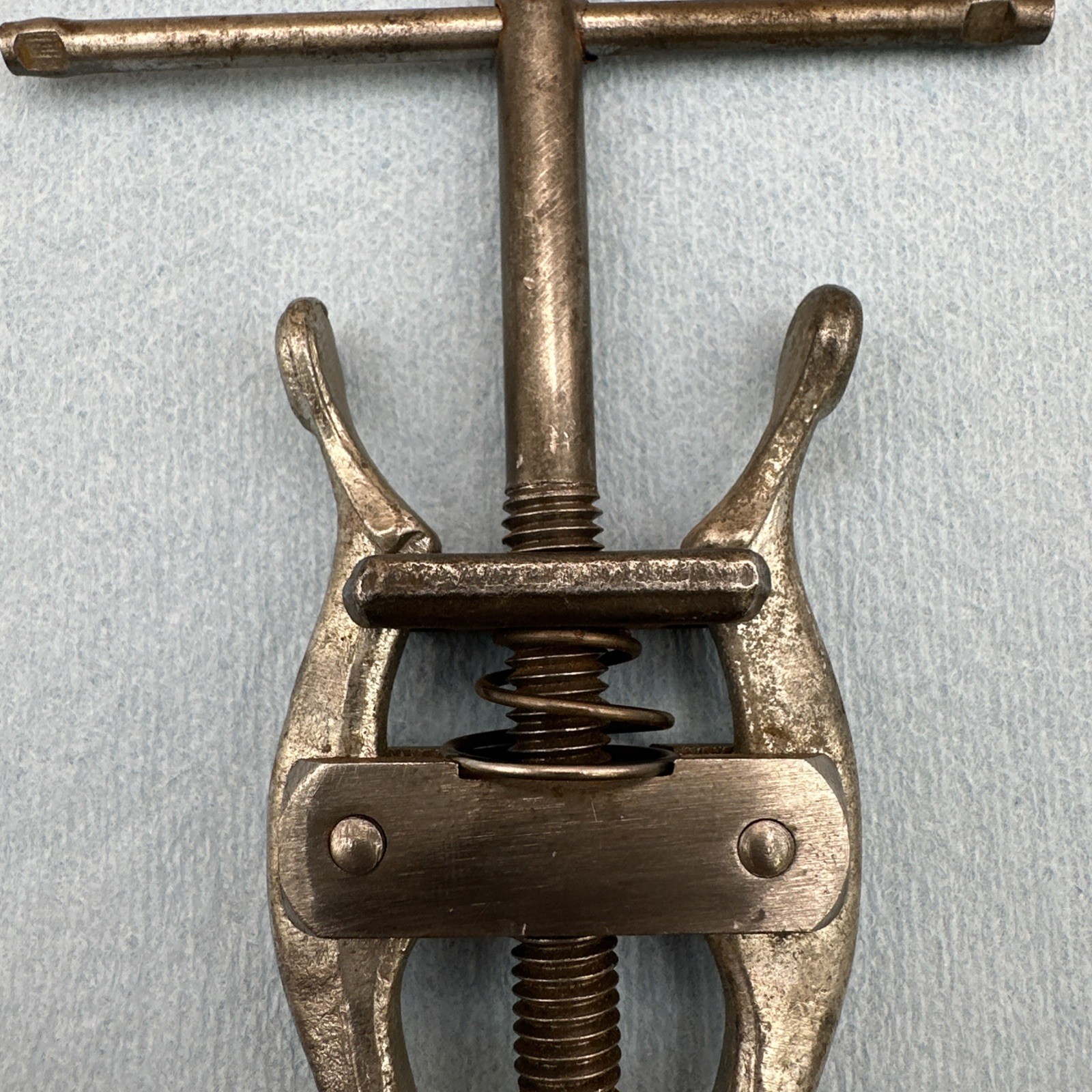 Blue Bird No. 21 Spring Loaded Battery Terminal Puller USA
