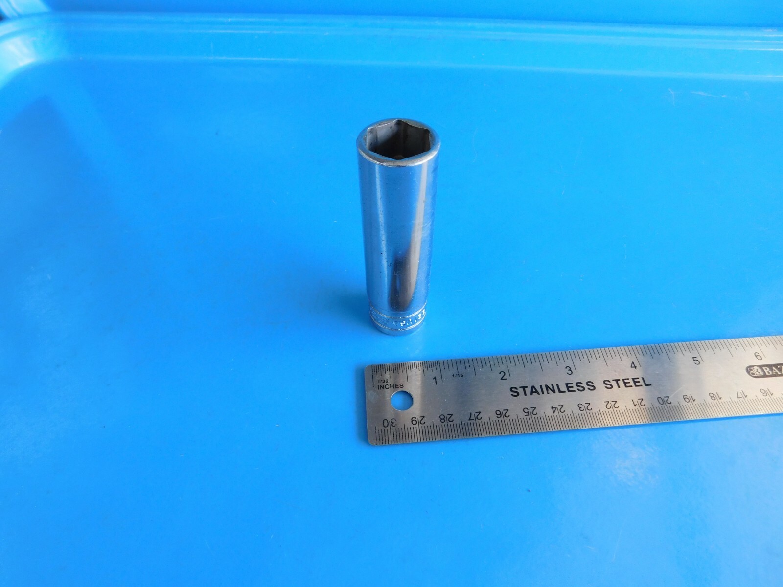 USED , SNAP ON TOOLS » 11/16 IN. » DEEP 1/2 IN. DR. 6 PT. SOCKET, PART #TS221