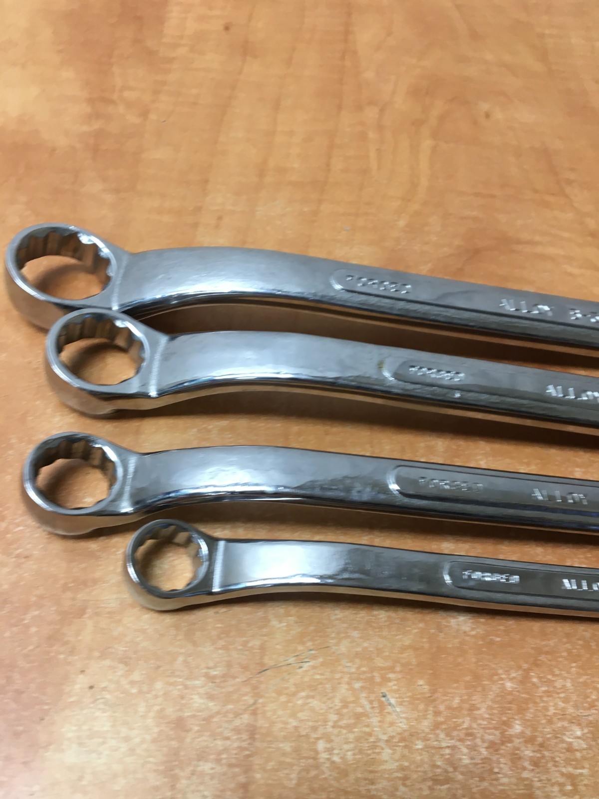 S-K USA 4 Piece SAE Offset Box End Wrench Set 9/16 To 1 In. B-1820 to B-3032
