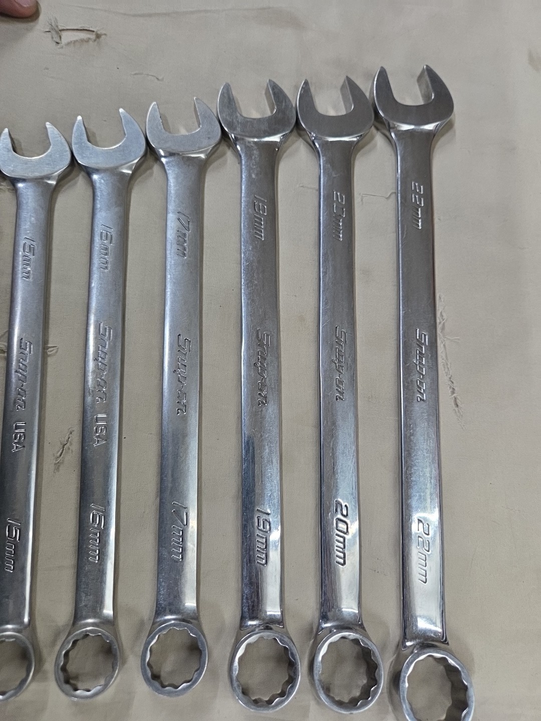 Snap-On 10 Piece Metric Wrench Set 10, 11., 12, 14, 15, 16, 17, 19, 20, & 22MM