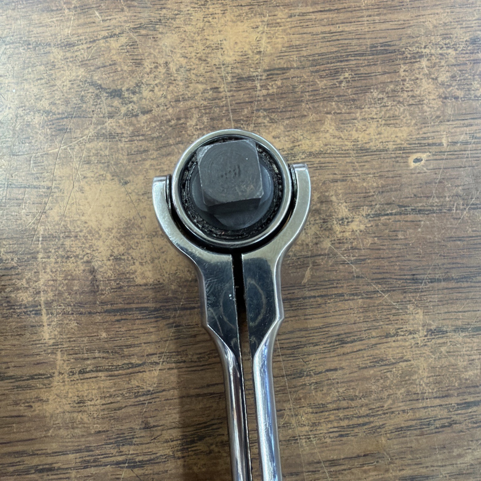 Snap-on FHCNF72 3/8″ Compact Swivel Round Head Ratchet Red Eps005729