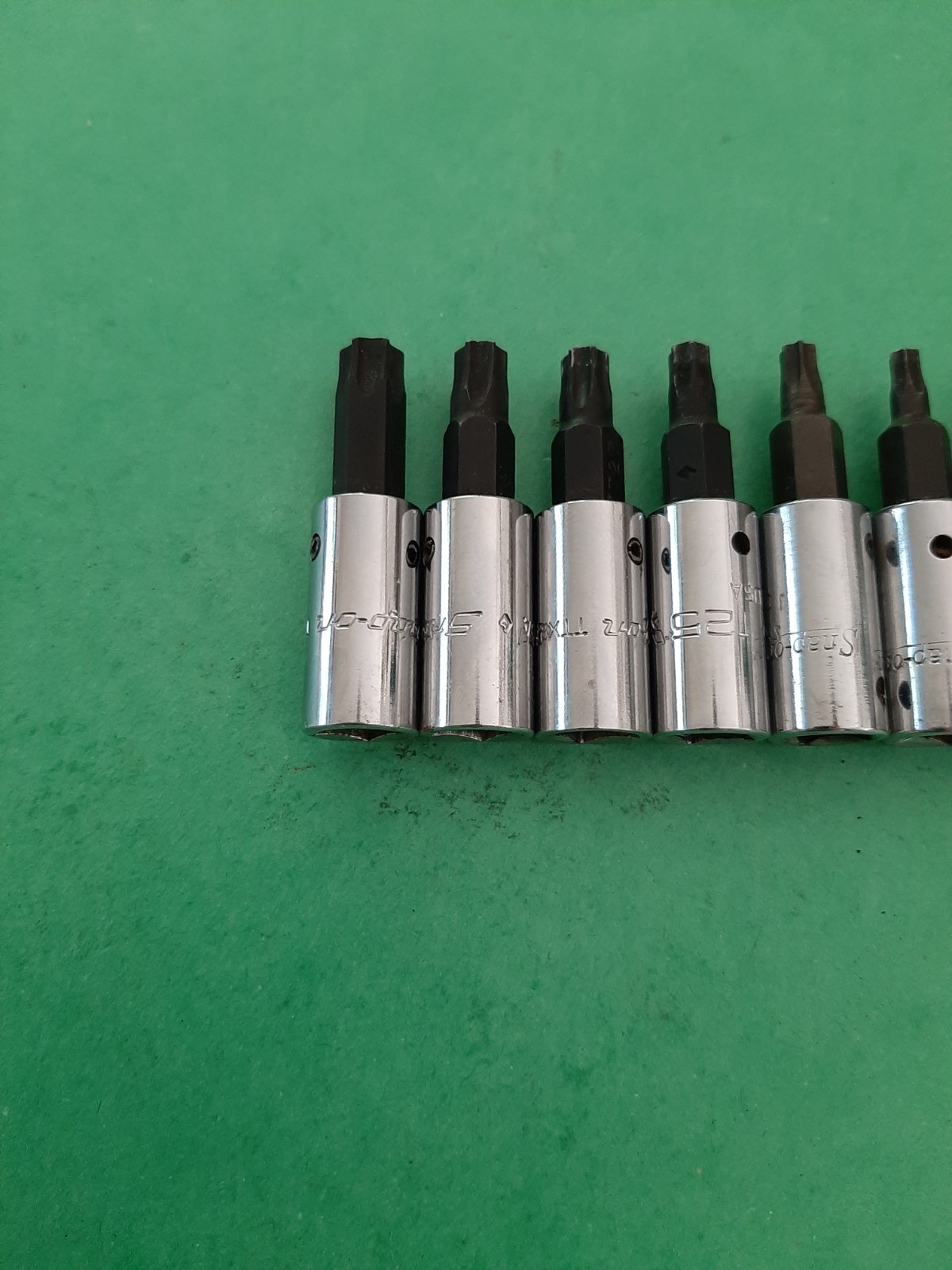 Snap-on USA 8pc 1/4” Drive Torx Bit Driver Socket Set T8 10 15 20 25 27 30 40