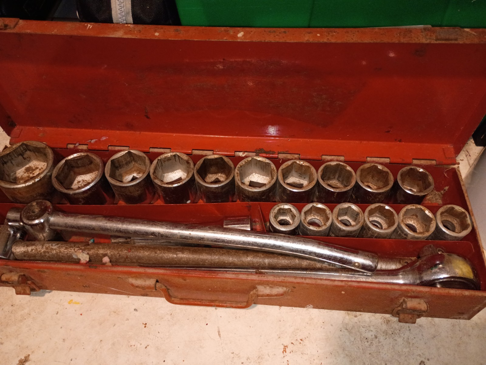 21 Piece Set Socket Drive 1 In Have 16 Sockets With It To Breaker Bars The Regul