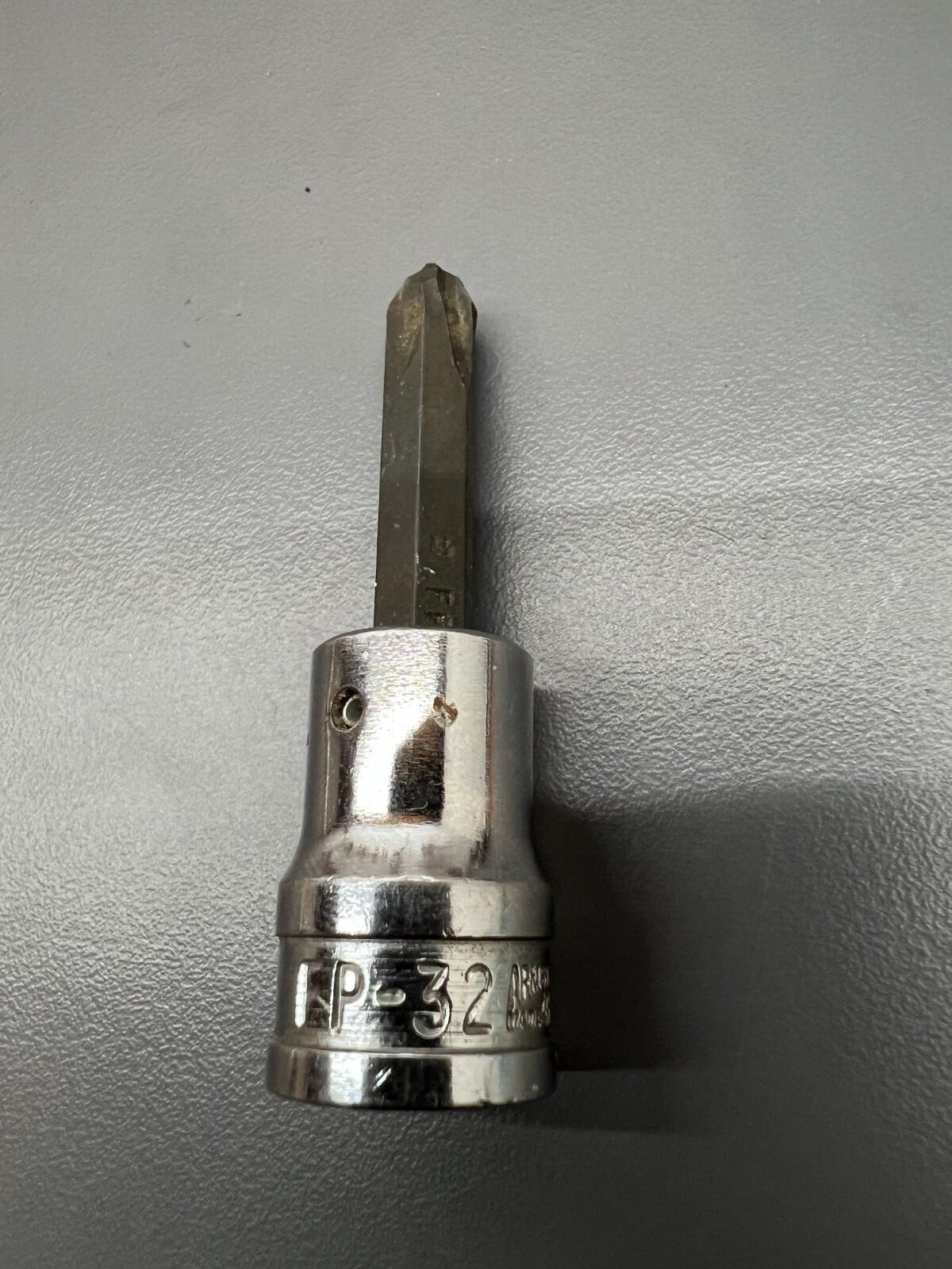 VINTAGE ARMSTRONG 3/8″ DRIVE PHILLIPS SCREWDRIVER SOCKET FP-32 – USA!