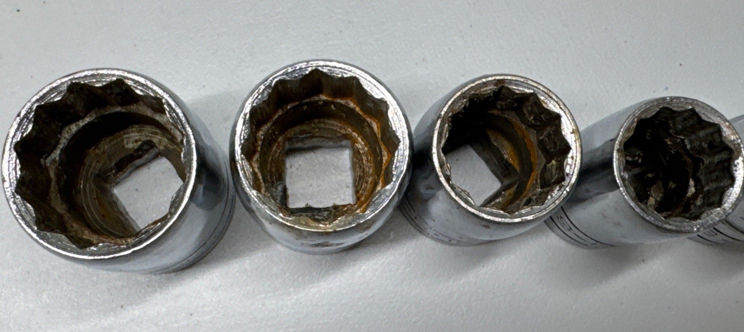 Lot Of 8 SK Asst Size Sockets 15/16, 7/8, 13/16, 11/16 To 7/16