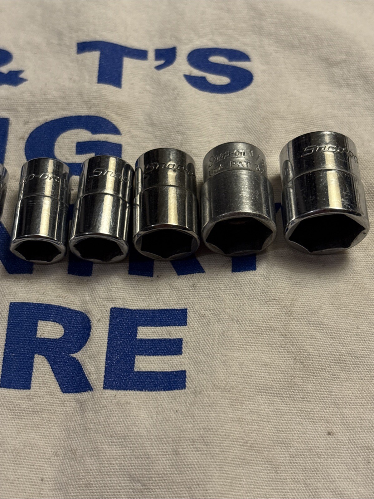 Snap-on Tools USA 1/4″ Drive 9pc SAE Shallow 6pt Chrome Socket Set 110TMY