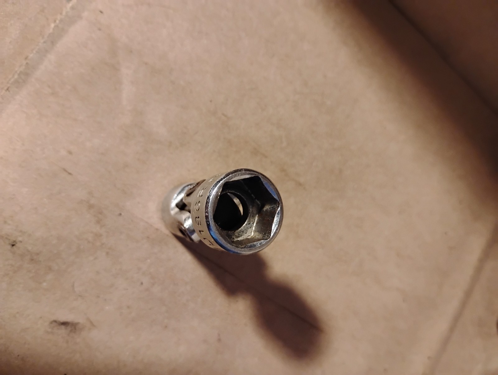 Mac Tools 3/8″ Dr Swivel Universal Socket 9/16″ XU186R XU186 6Pt Pre-Owned