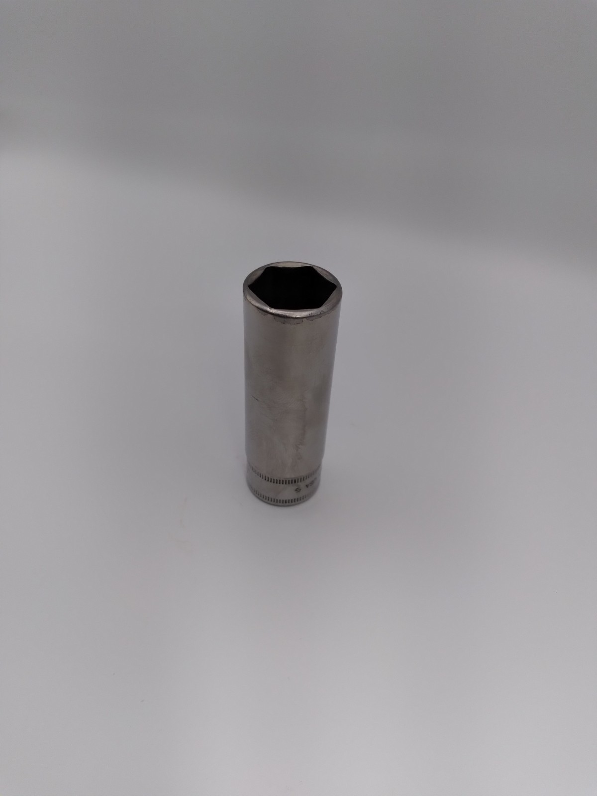 Snap On Tools 3/8″ Drive 6-Point Metric 17mm Deep Socket Chrome SFSM17 USA USED