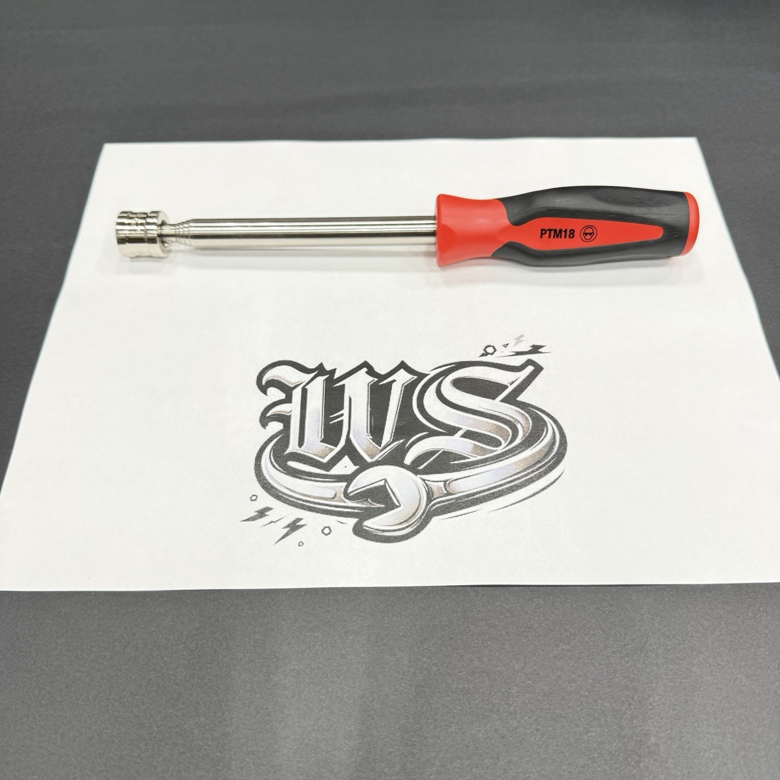 Snap-on Tools USA NEW 18lb Telescoping Magnet Soft Grip Handle RED PTM18