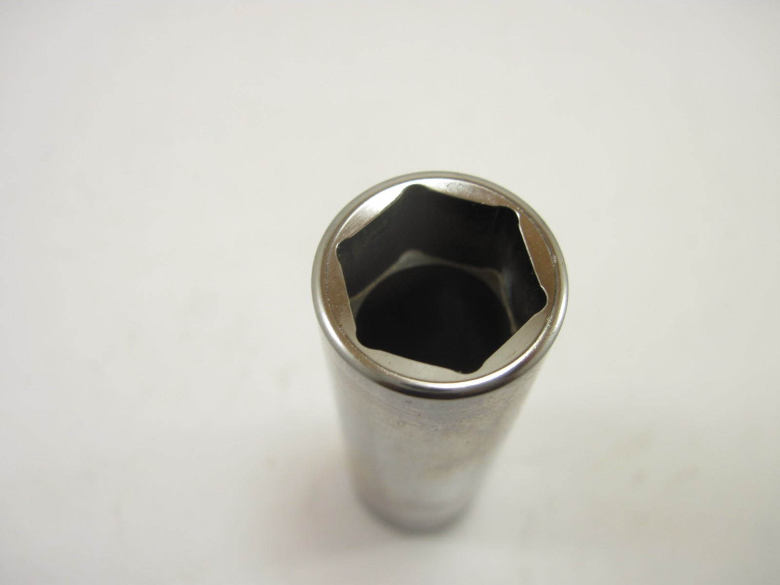 Snap On 3/8″ Drive 14mm Deep 6pt Metric Socket SFSM14 NEW