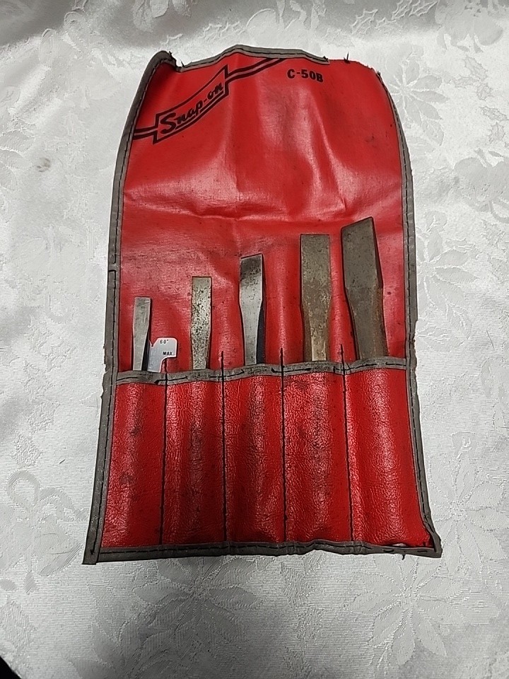 Snap on Tools 5 Piece Flat Chisel Set w/ C-50B Kit Bag. Used