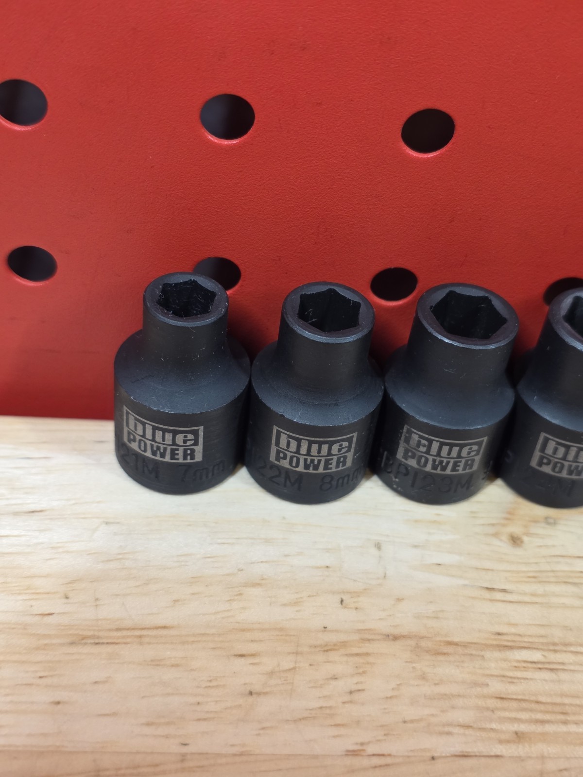 Cornwell Tools 7-19mm 13-Piece 3/8″ Drive 6-Point Metric Shallow Impact Set NICE