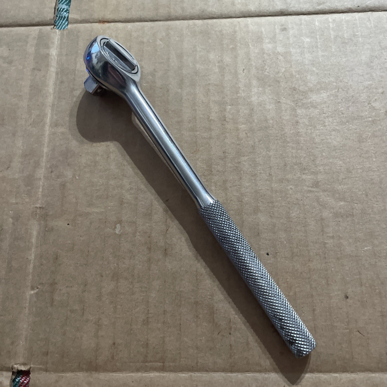 Vintage Unbranded 7.75″ Long Ratchet 3/8″ Drive Round Head Knurled Handle
