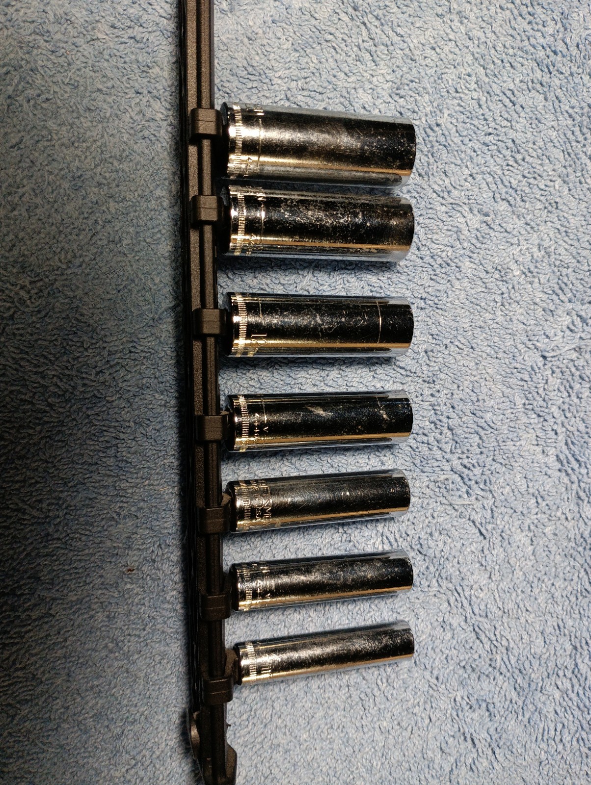 Craftsman 1/4″ Dr. Metric 6pt. Chrome Deep Socket Set. 8-14mm W/Kobalt Rail, New