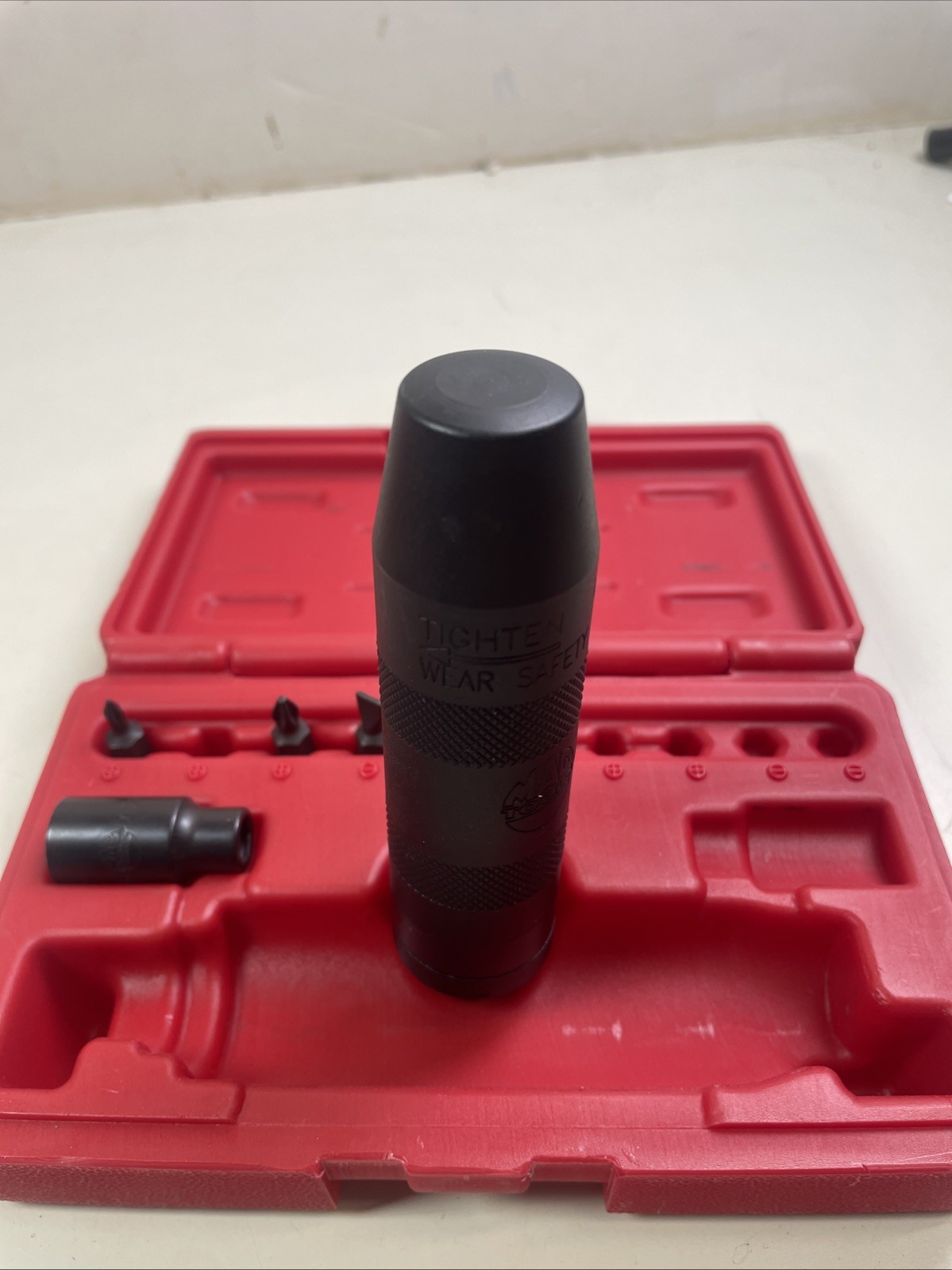 Mac Tools SID13BA 3/8″ Drive Impact Driver Kit * Missing Some Bits & 1/4” Socket