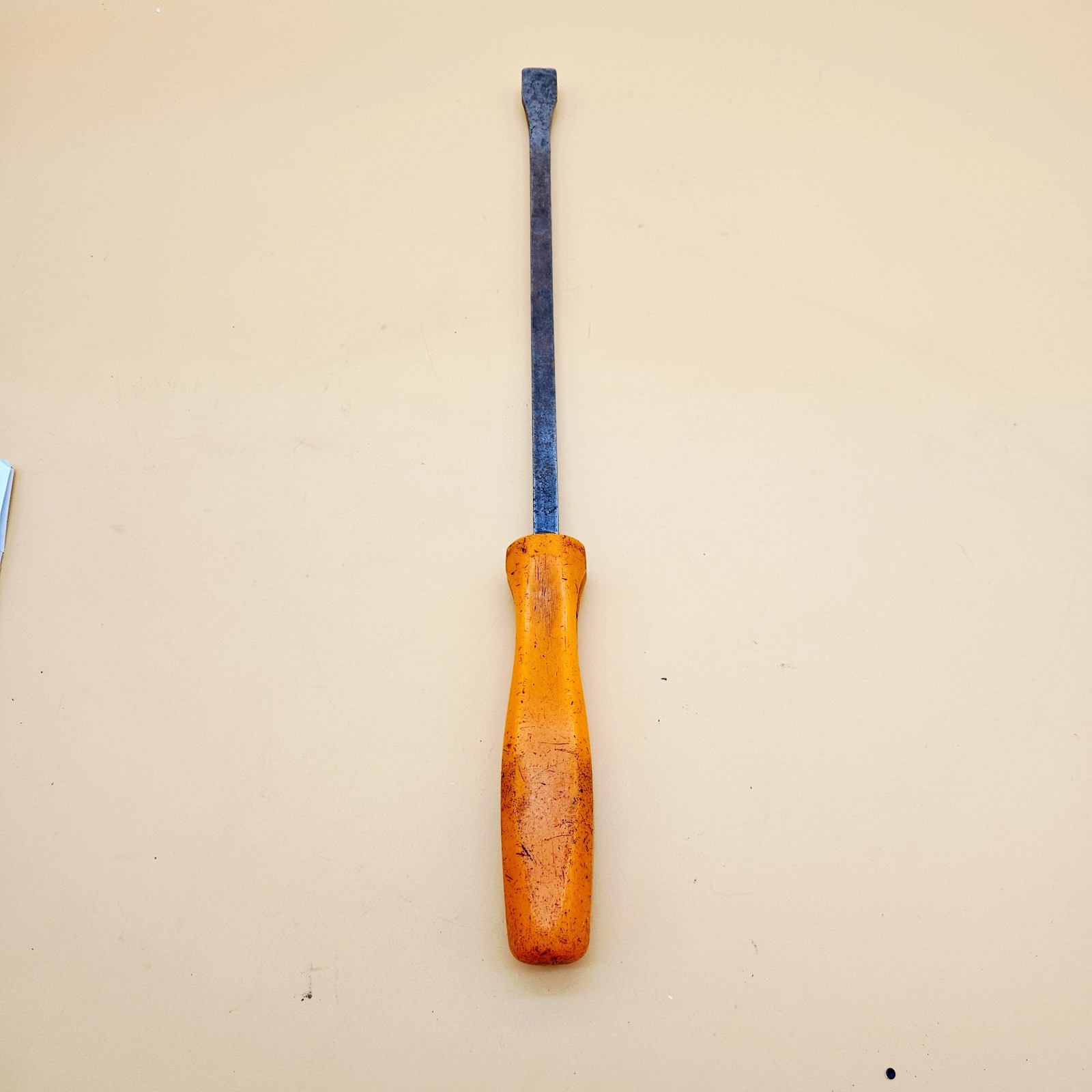 Vintage Snap-on Tools SPB18A Hard Orange Handled 17-in Pry Bar
