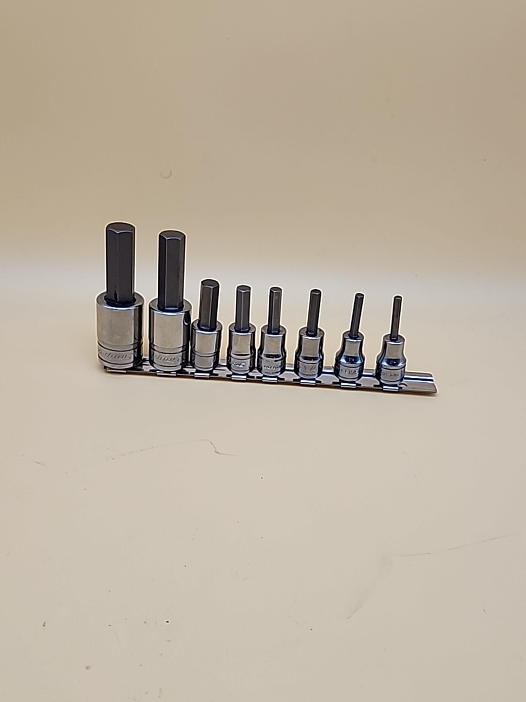 Snap-On 8pc SAE Hex Allen Bit Socket Set – 3/8″ & 1/2″ Drive 5/32″ – 9/16″