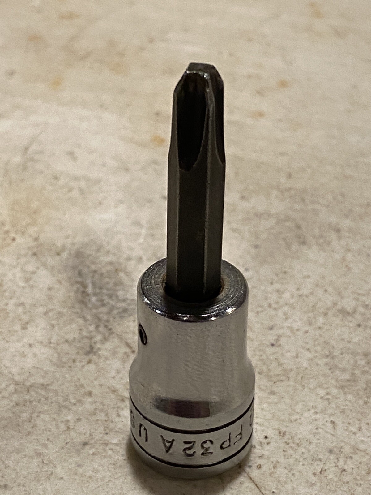 Snap on Tools USA FP32A 3/8″ Drive Phillips #3 Chrome Bit Socket