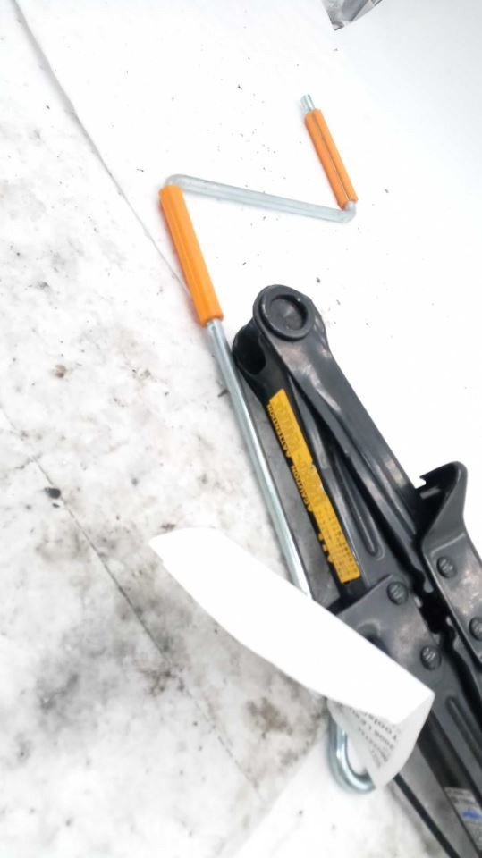 IS250 2006 Tools 590512