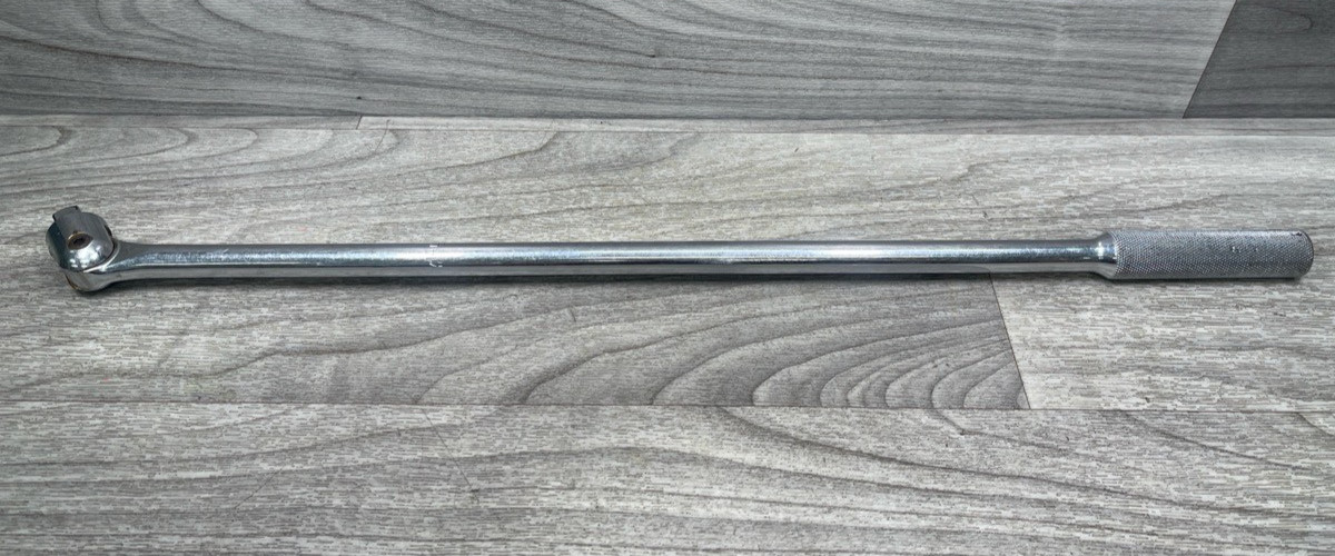Mac Tools 1/2-Inch Drive 24-Inch Breaker Bar V24F (A1D032581)