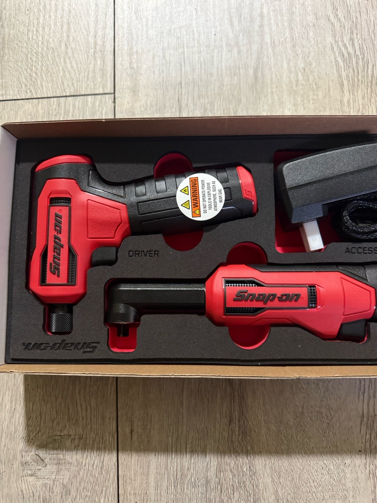 SNAP ON TOOLS NEW CTNN2Q3KF Nano/Axcess Tool Kit RED 1/4″ Drive & Hex Bit 2Pc