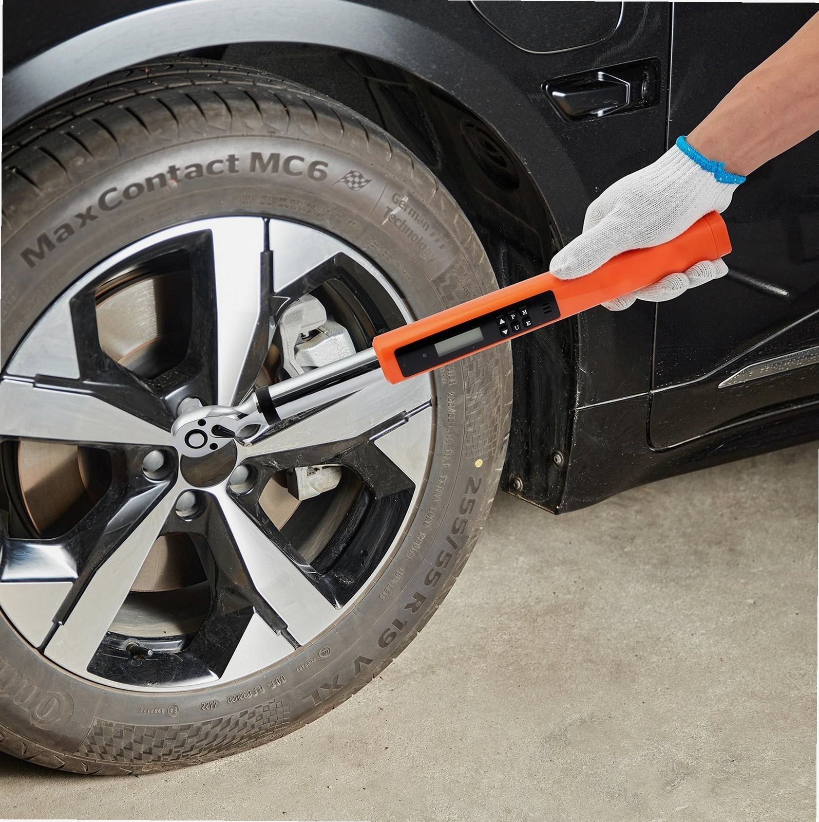 Digital Torque Wrench 3/8 Drive 3.7-37ft.lb ±2% Accuracy 3 Modes