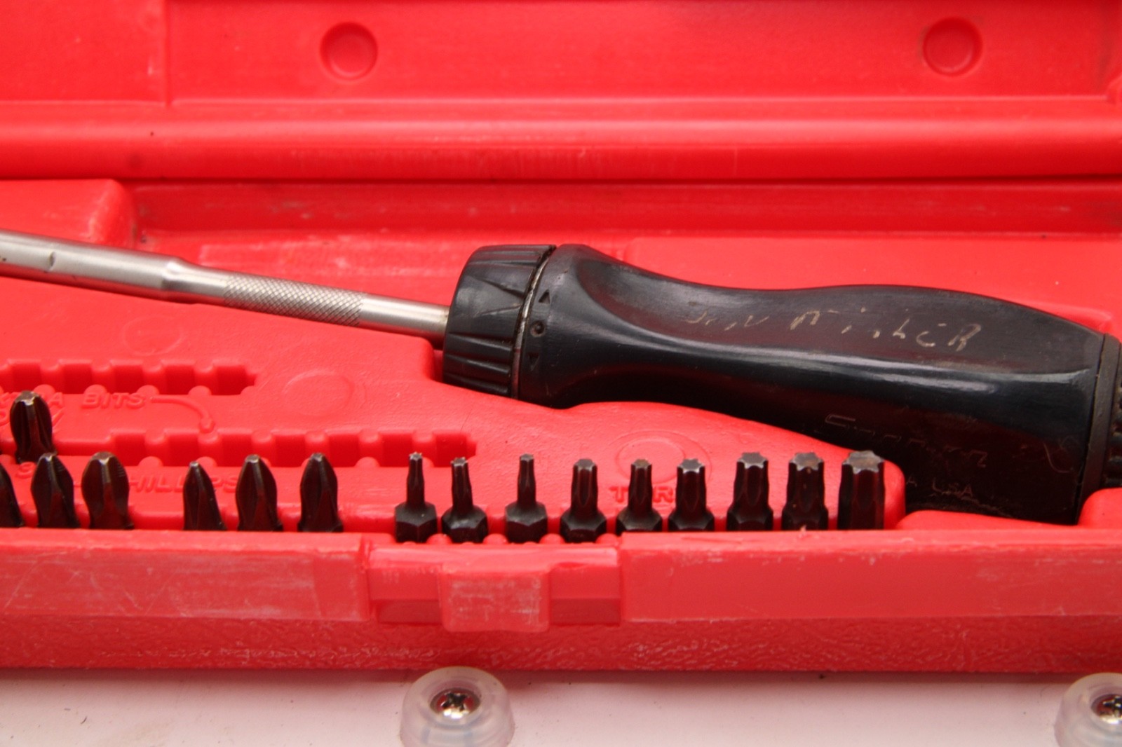 Snap On SSDMR220 22 Piece Ratcheting Screwdriver Set w/Red Case USA