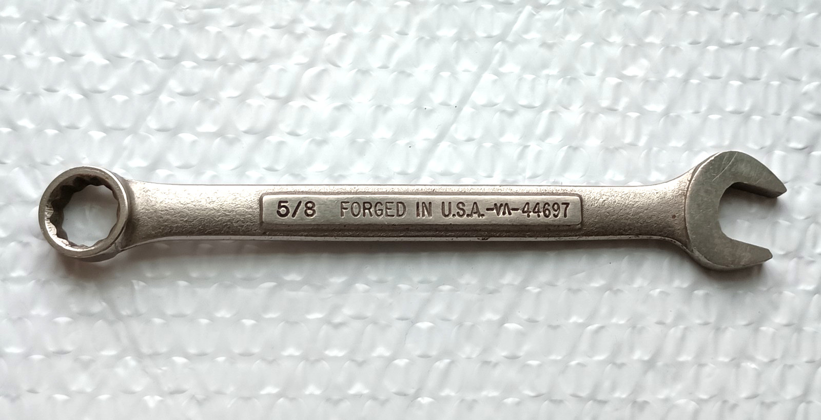 CRAFTSMAN TOOLS USA VV44697, 5/8″ COMBINATION WRENCH, 7.75″ LONG, 12 POINT.