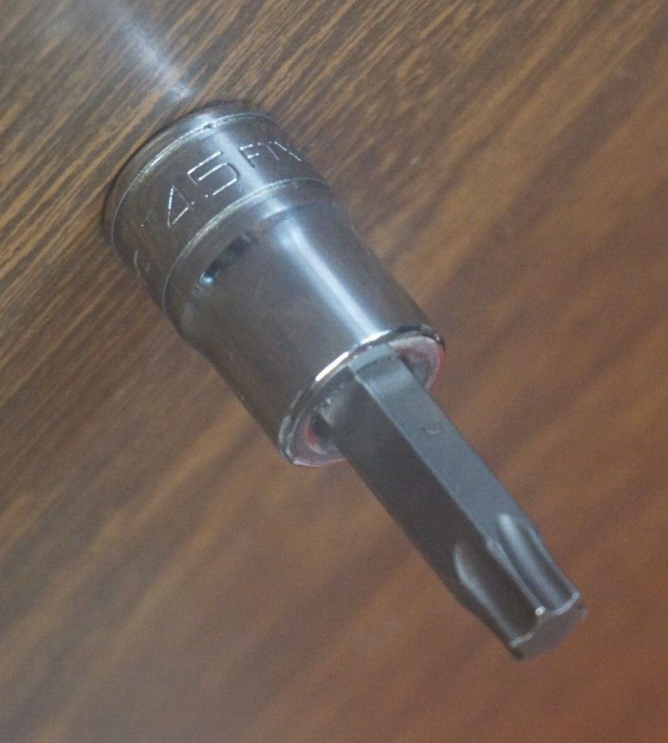 Super SNAP ON #FTX45E TORX T45, Bit & SOCKET DRIVER Standard Length – CLEAN