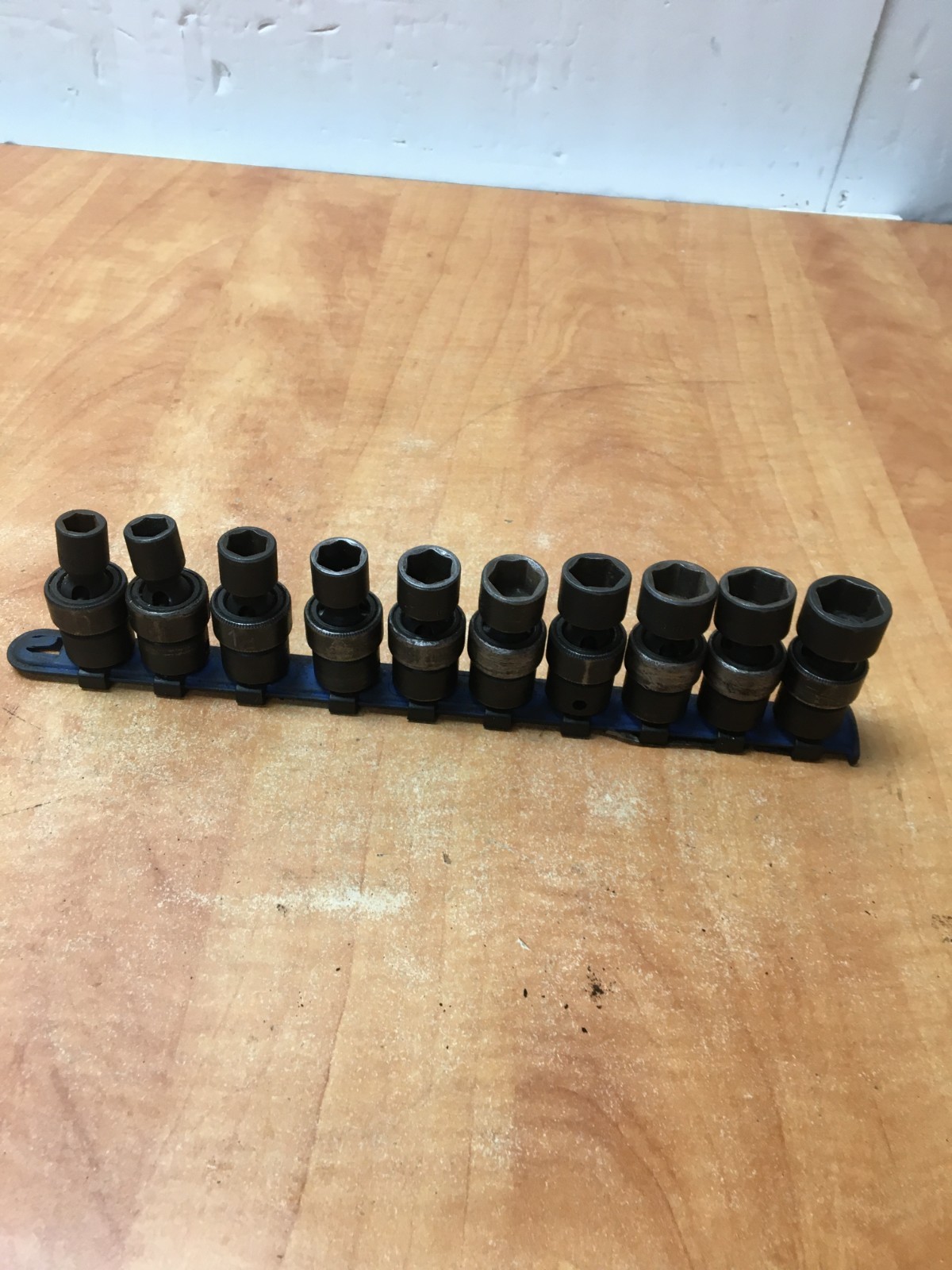 Matco Tools 10Pc Metric 3/8″ Dr Impact Swivel Socket Set 6PT 10-19mm SBUPM106V