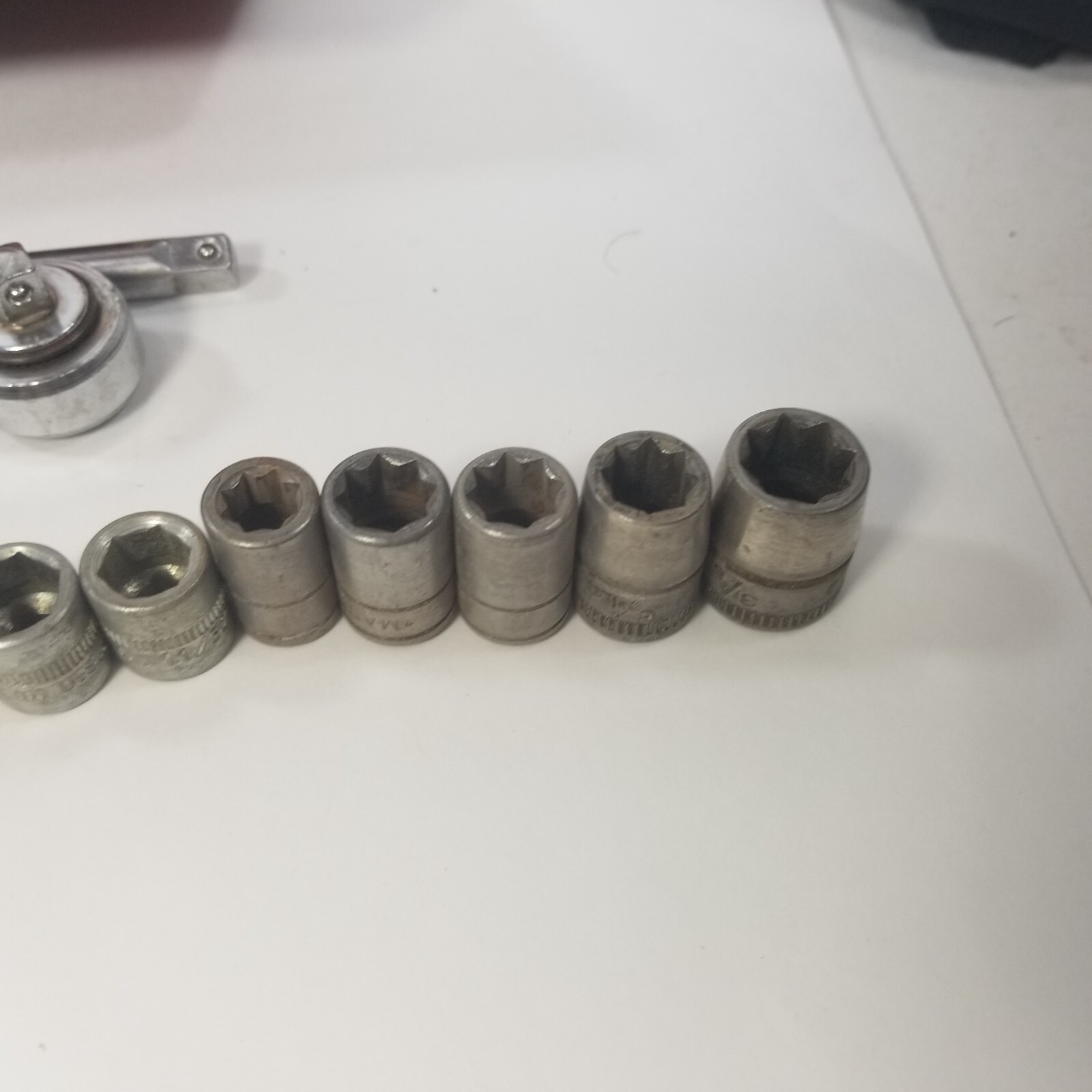 Vintage Buffalo Ratchet & Socket Set 17Piece 1/4″ Drive w/ Metal Case