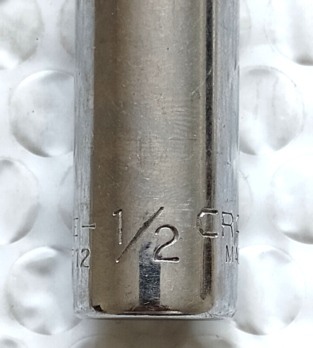 CRAFTSMAN TOOLS USA EE43312, 3/8″ DRIVE, 1/2″ SOCKET, 2.5″ DEEP/HIGH, 12 POINT.