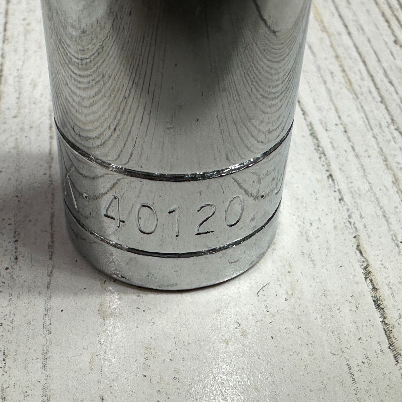 SK 1/2″ Drive 12 Point 5/8 In. Shallow SAE Socket 40120 USA NOS