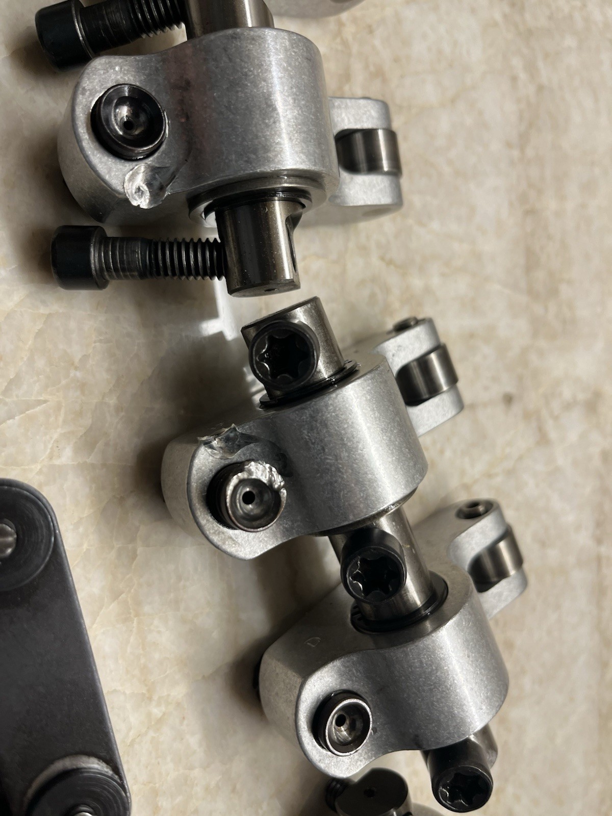 T&D Roller Rocker Set With Solid Rollers 1.6