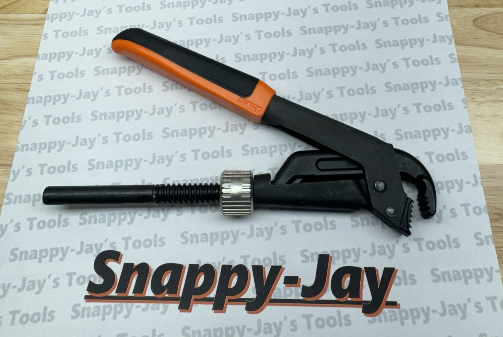 Snap-on Tools NEW ORANGE 8-5/8″ Soft Grip Quick Adjust Pliers Wrench PWZ0QAO