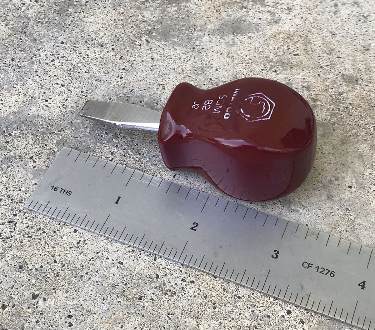 Matco Stubby Slotted Burgundy Handle Screwdriver SDM 82