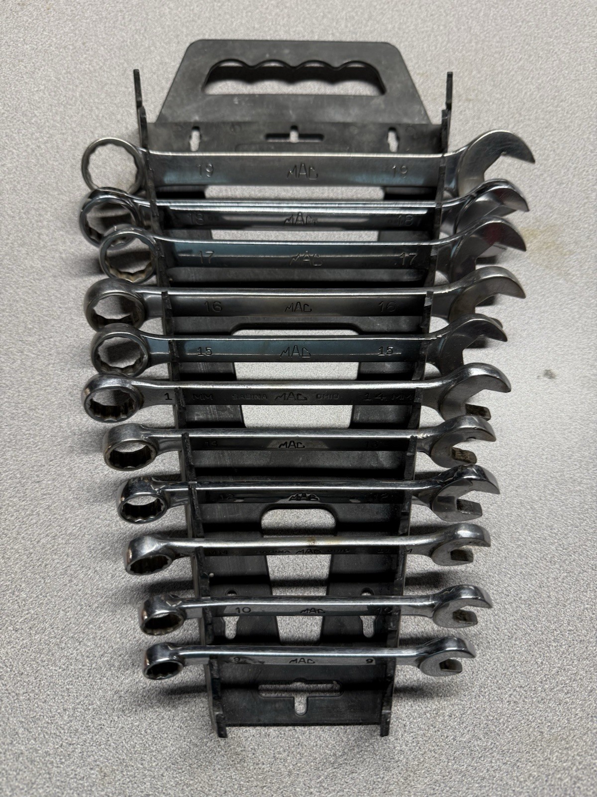 Mac Tools 11 Pc Metric Combination Wrench Set 9mm-19mm M9CW-M19CW w/rack