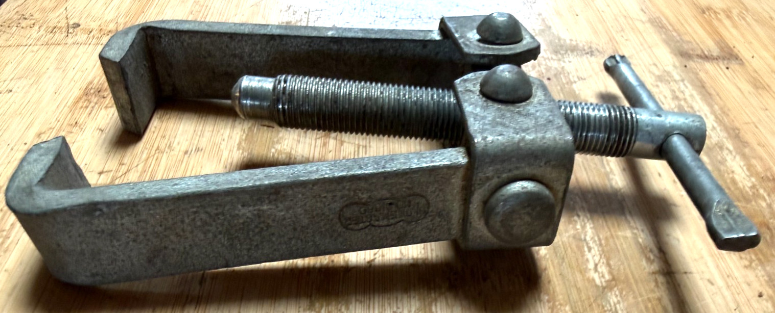 Globemaster Gear Pulley And Wheel Puller No. 61860