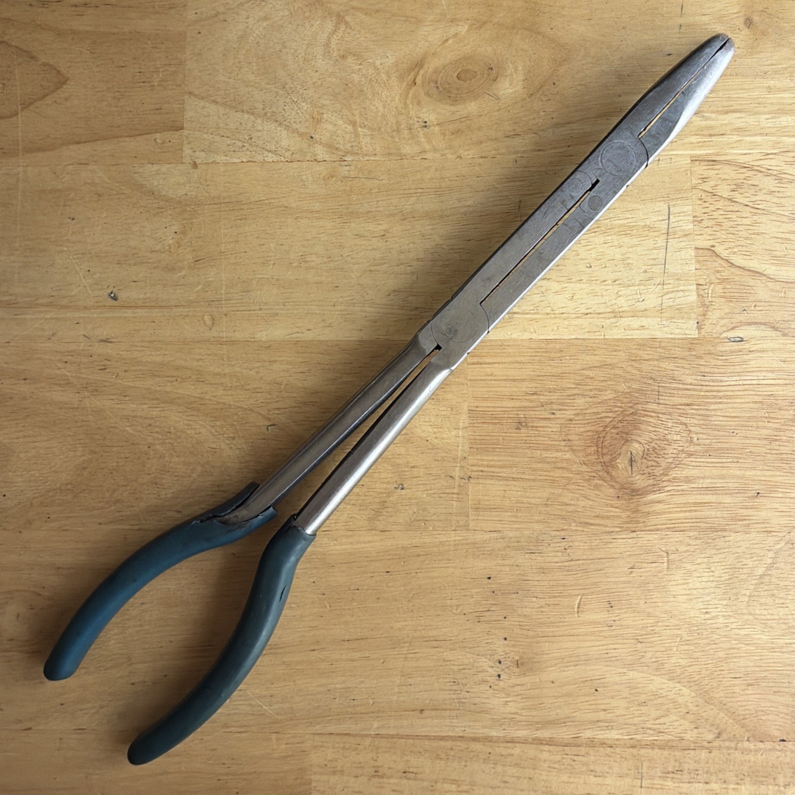 Blue Point 13″ Long Reach Compound Double Joint Needle Nose Pliers 913DJBCP