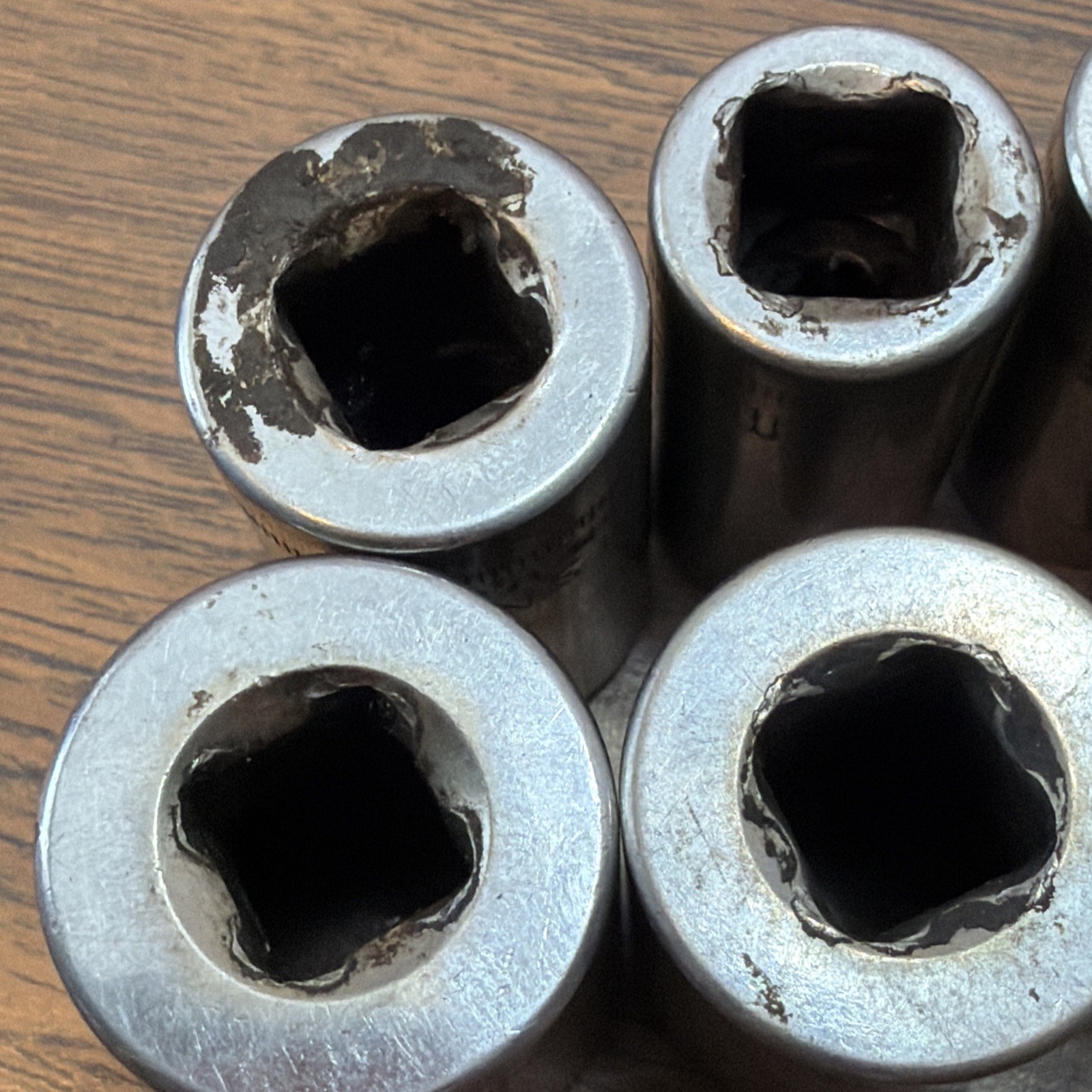 Craftsman USA GK 8 pc 3/8″ Drive Metric Mid-Length Socket Partial 10-19mm 43219