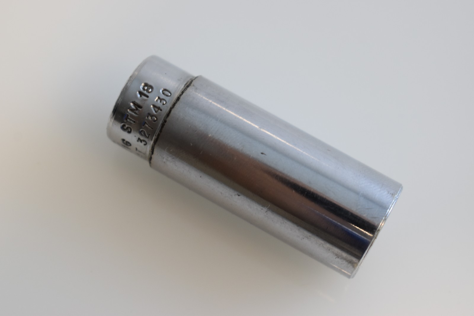 Snap On Tools STM18 9/16″ SAE Flank Drive Deep Socket 1/4″ Drive 6 Point USA