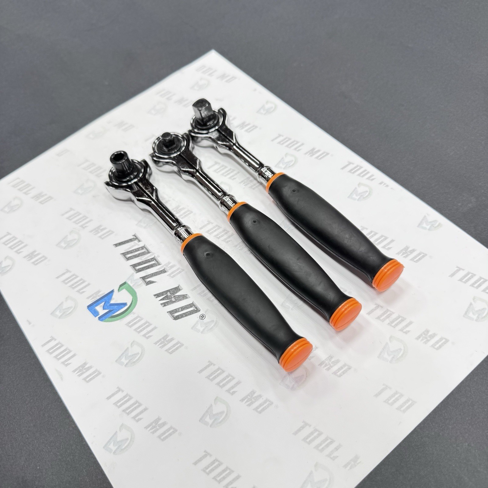 Snap-on Tools ORANGE 3pc 1/4″ – 3/8 & Bit Drive Swivel Head Ratchet Set FHCNF72