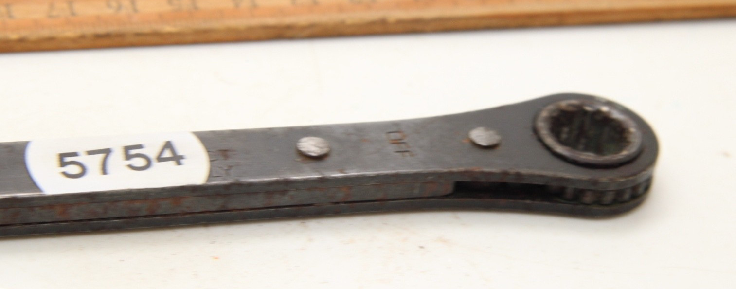 Snap-on Tools GR1214A SAE 3/8″ x 7/16″ 12 Point SAE Ratcheting Box Wrench USA