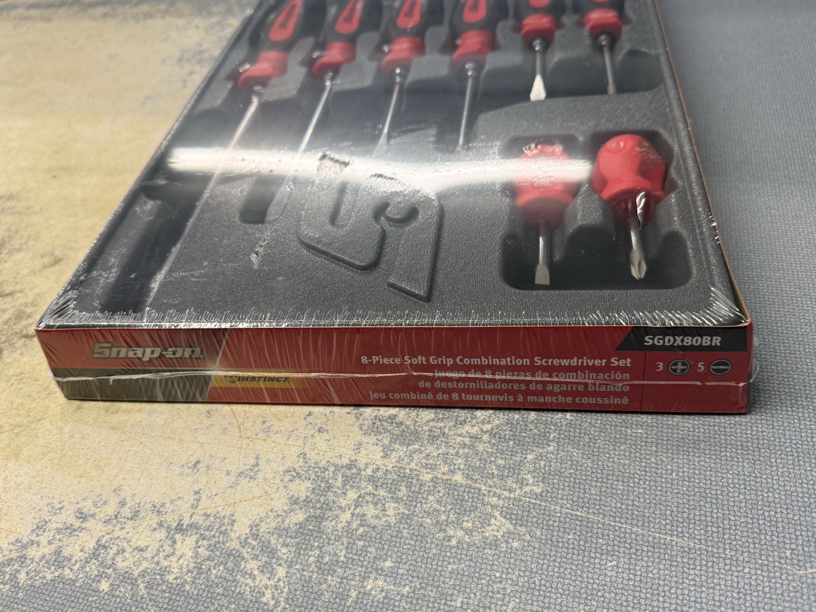 Brand New Snap-on USA 8 piece Soft Grip Combination Screwdriver Set SGDX80BR
