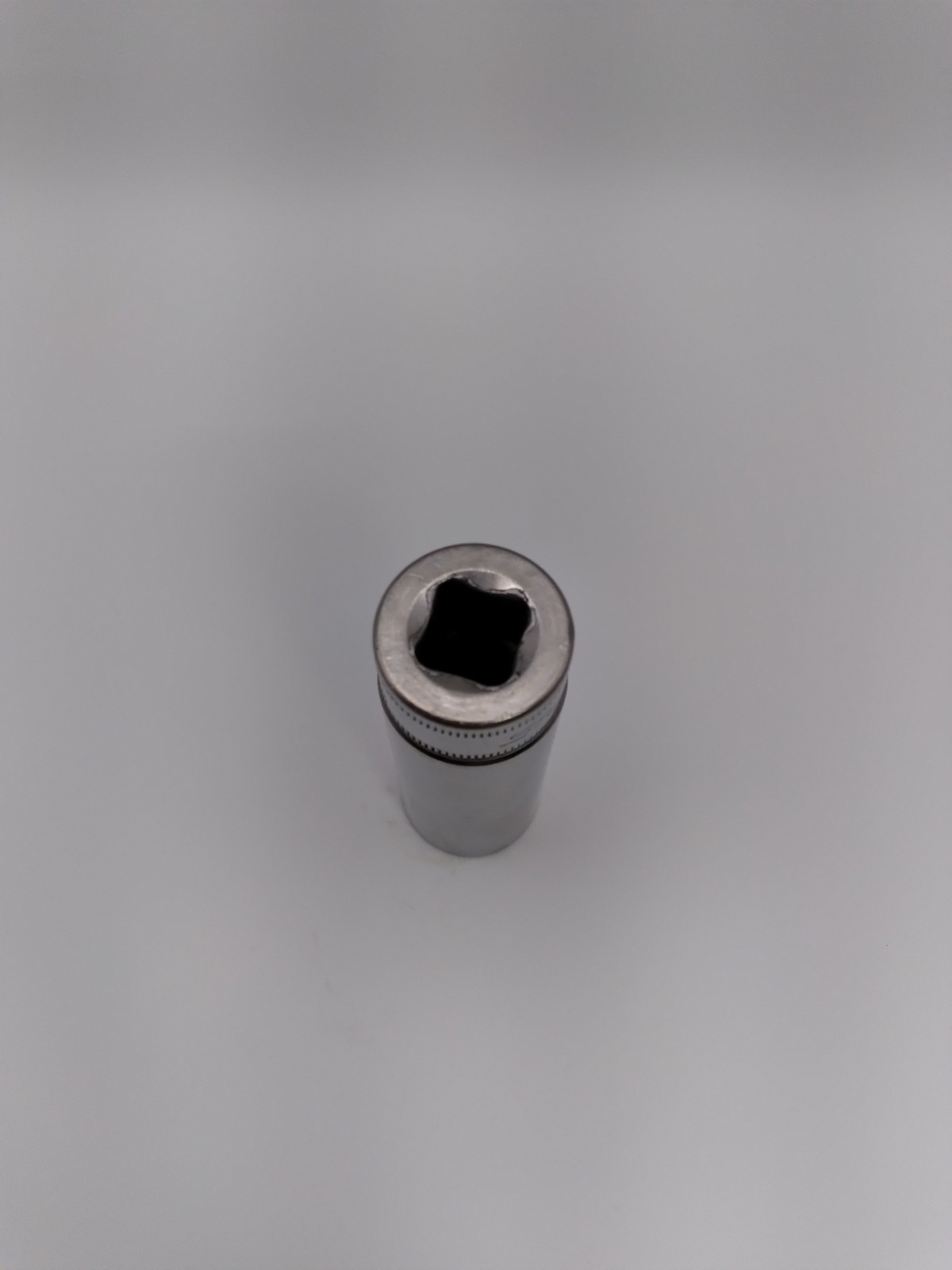 Snap On Tools 3/8″ Drive 6-Point Metric 17mm Deep Socket Chrome SFSM17 USA USED