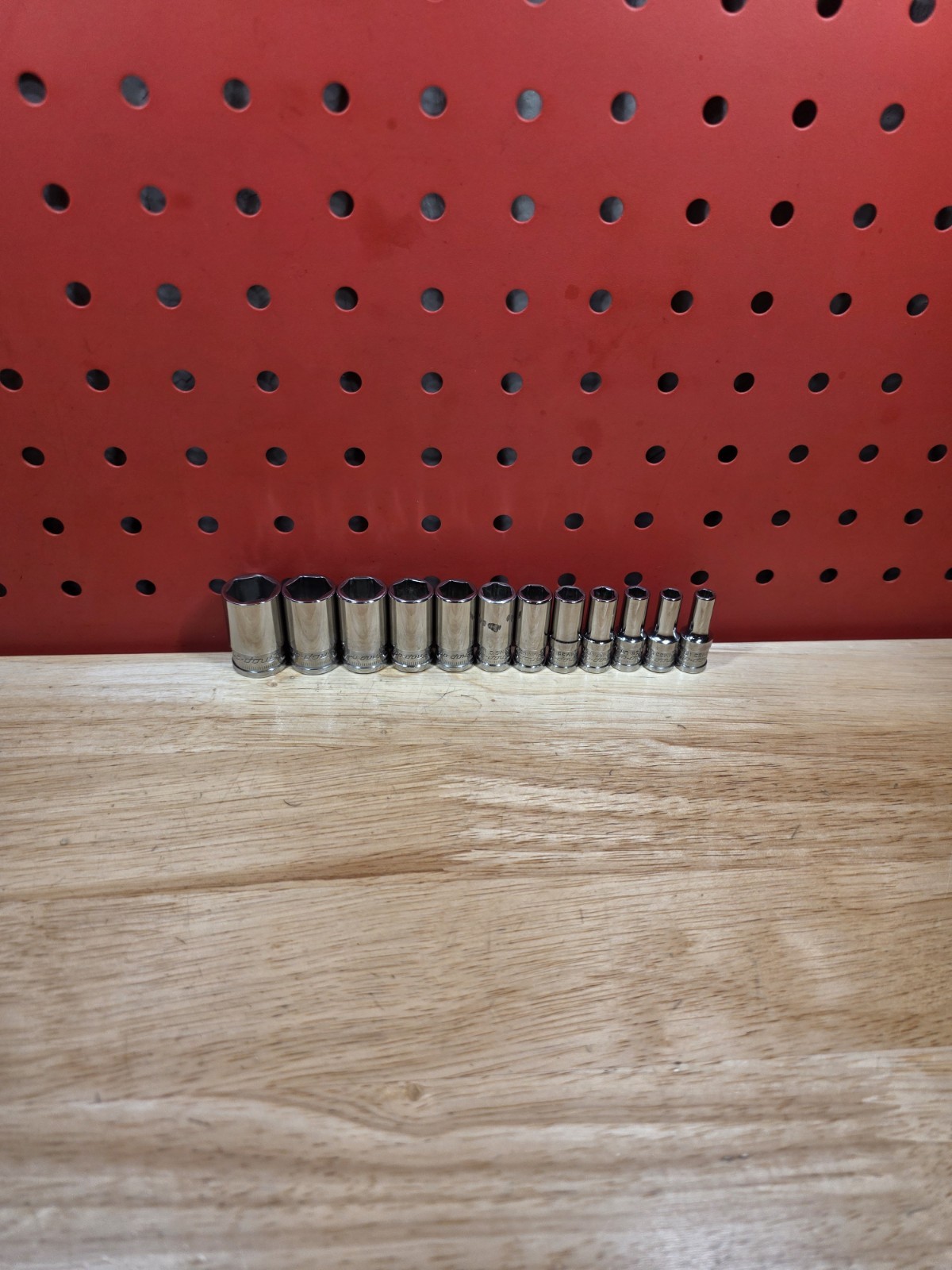 Snap-on 112YTMMSY 5mm-15mm 12-Piece 1/4″ Drive 6-Point Semi-Deep FDX Socket Set