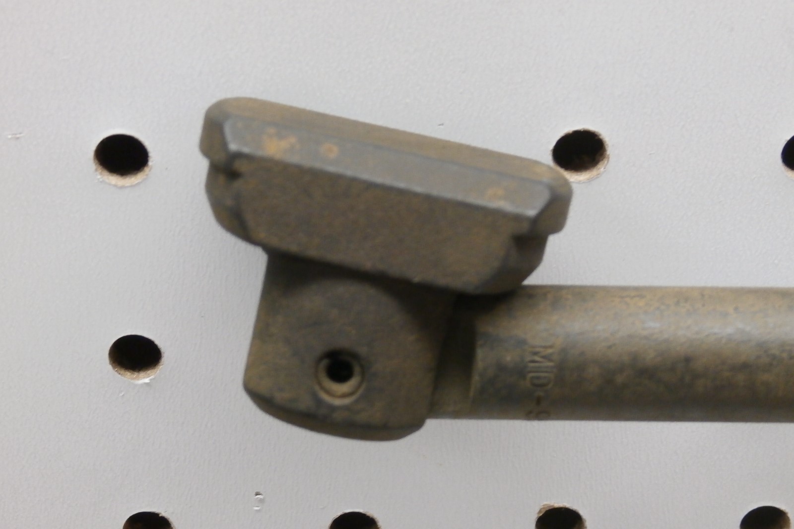 MD998283 -1 Colt Arrow Puller, Right Left Counterbalance Shaft Rear Bushings `