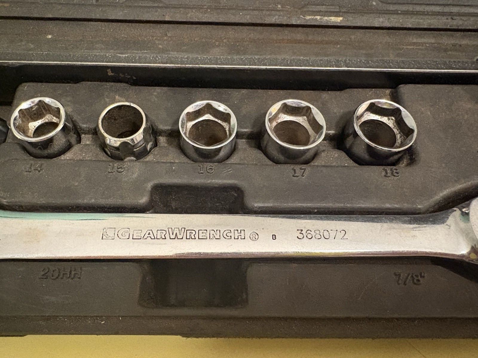 GearWrench 3680D 15 Piece Ratcheting Serpentine Belt Tool Inside Paper Missing